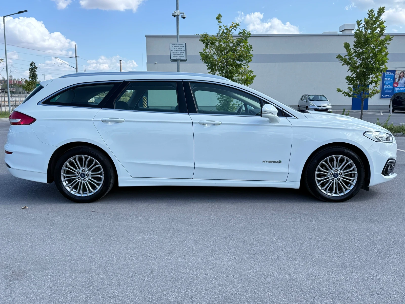 Ford Mondeo /2.0HYBRID/PODGREV/NAVI/CARPLAY/KEYLESS/ - изображение 4