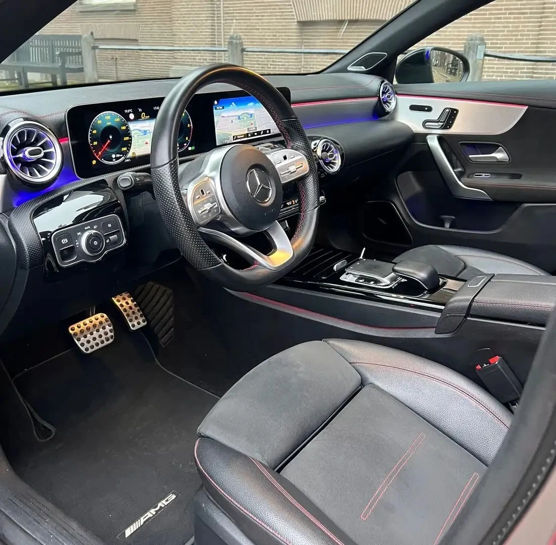 Mercedes-Benz CLA 180d Coupe AMG Line  - изображение 9