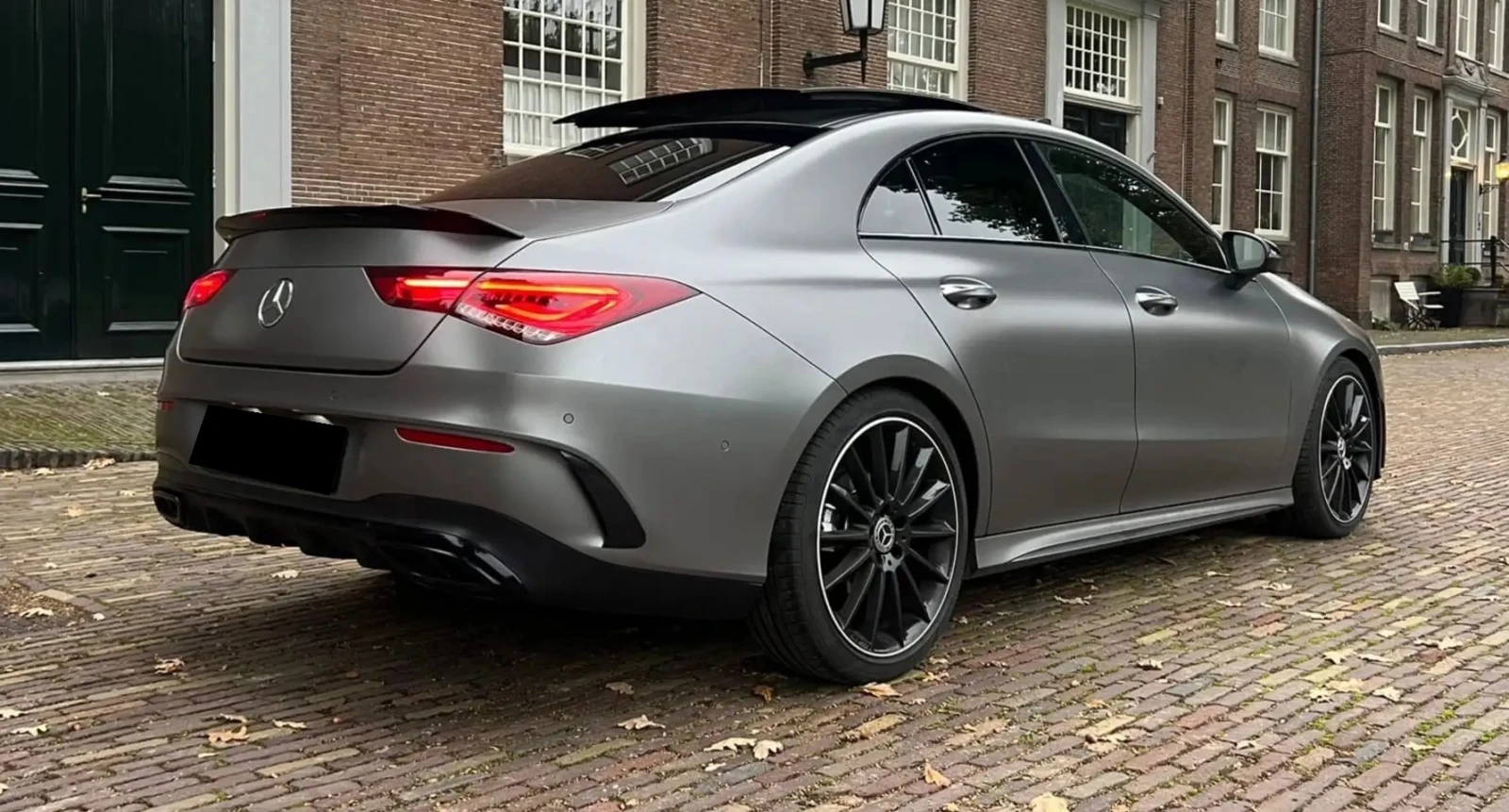 Mercedes-Benz CLA 180d Coupe AMG Line  - изображение 4