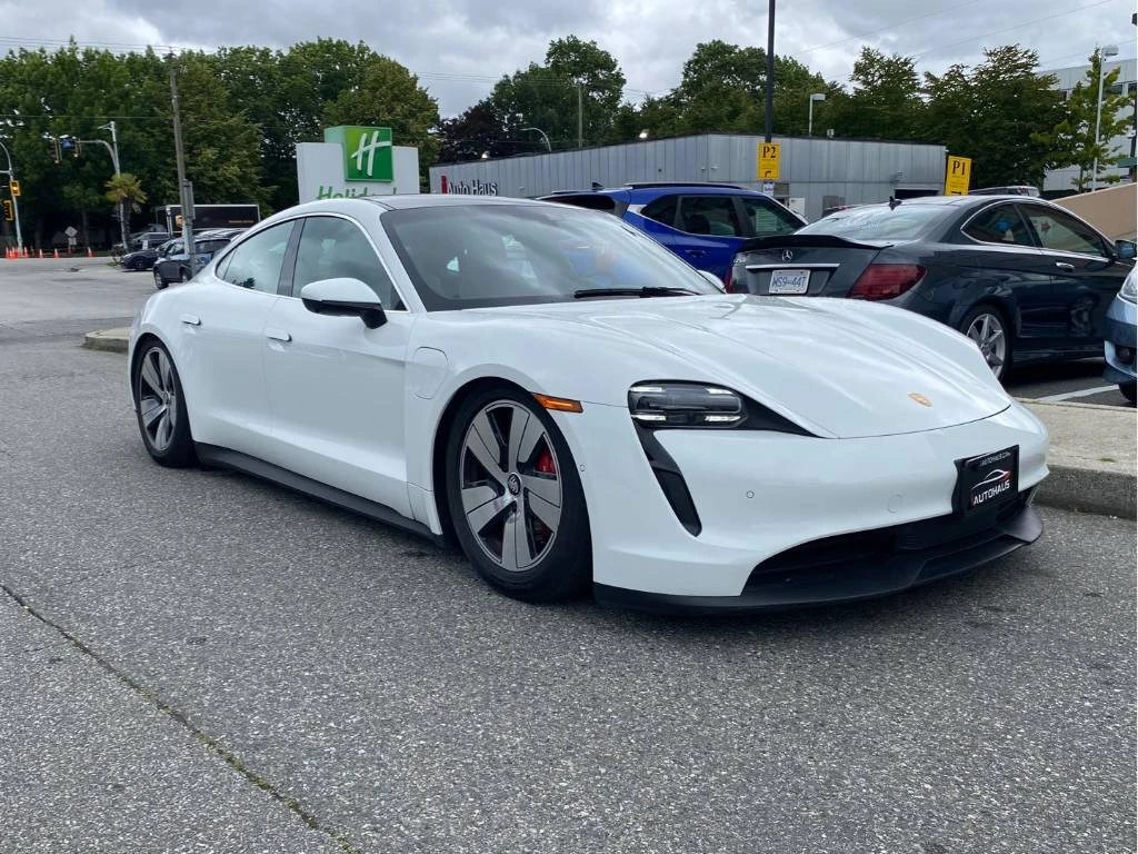 Porsche Taycan 4S* 2020* DISTRONIK* LANE ASSIST* NIGHT VISION* PA - изображение 3