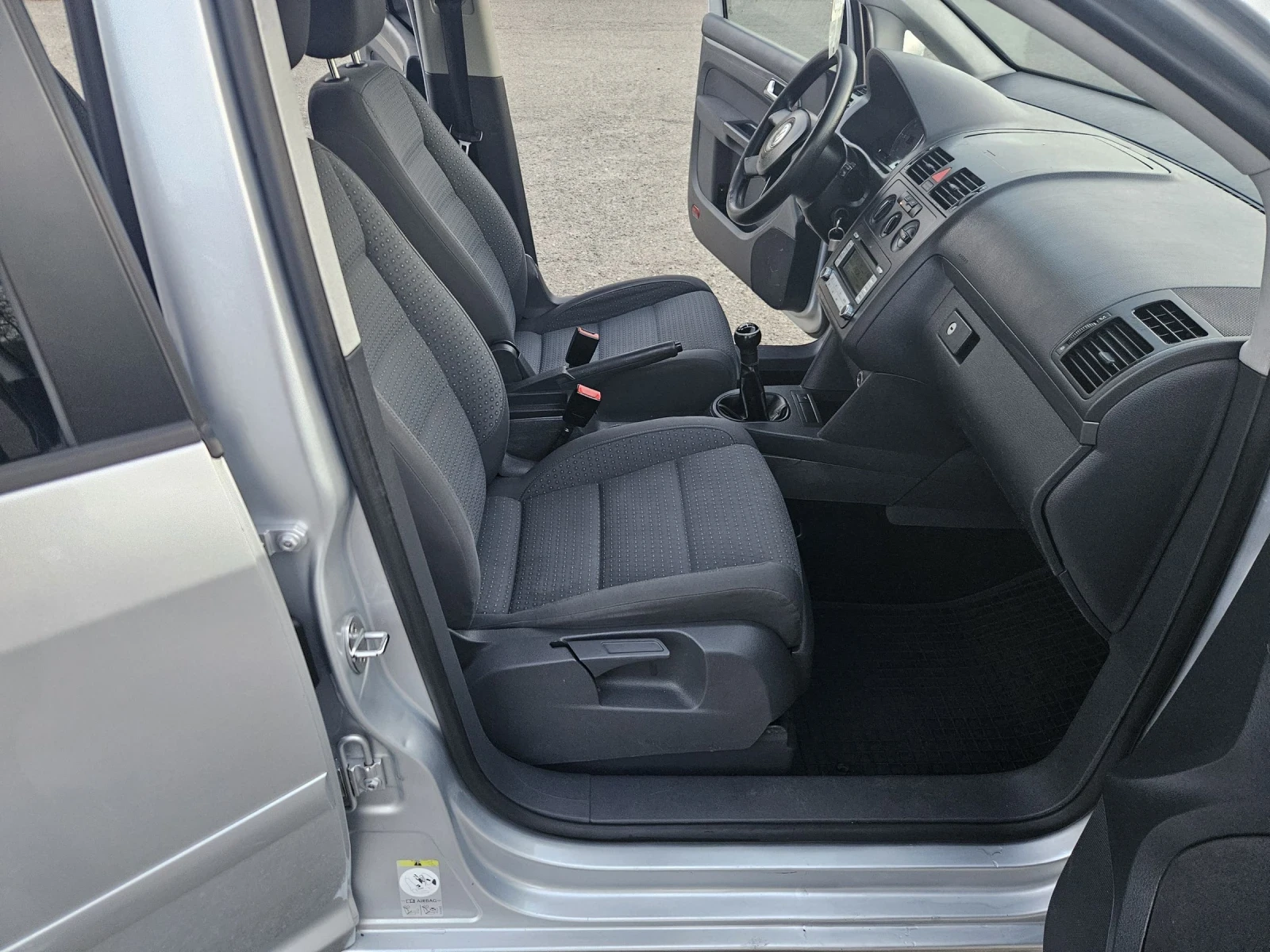 VW Touran 1.9tdi 105ps 6+ 1 Top | Mobile.bg   12