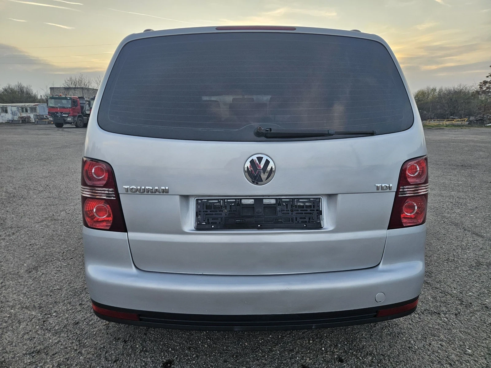 VW Touran 1.9tdi 105ps 6+ 1 Top | Mobile.bg   15