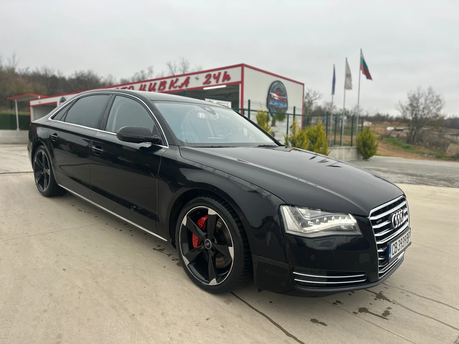 Audi A8 4.2 TDI LONG  - изображение 2