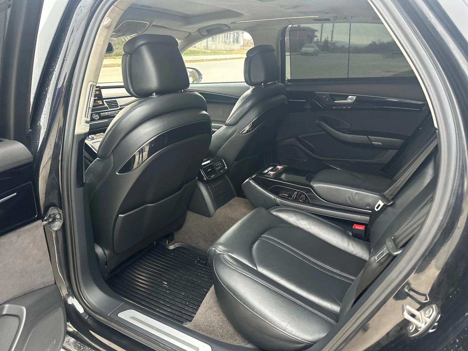 Audi A8 4.2 TDI LONG  - изображение 10