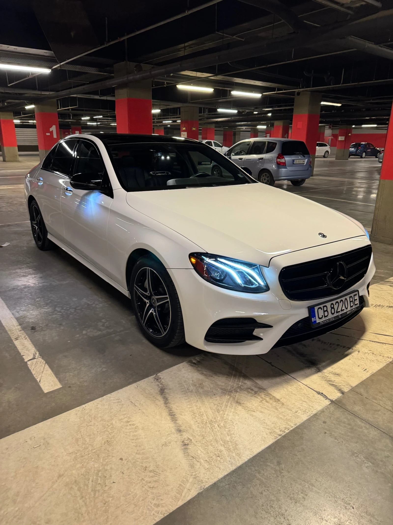 Mercedes-Benz E 300 AMG Line/Widescreen/Panorama/4MATIC, снимка 3 - Автомобили и джипове - 53749067