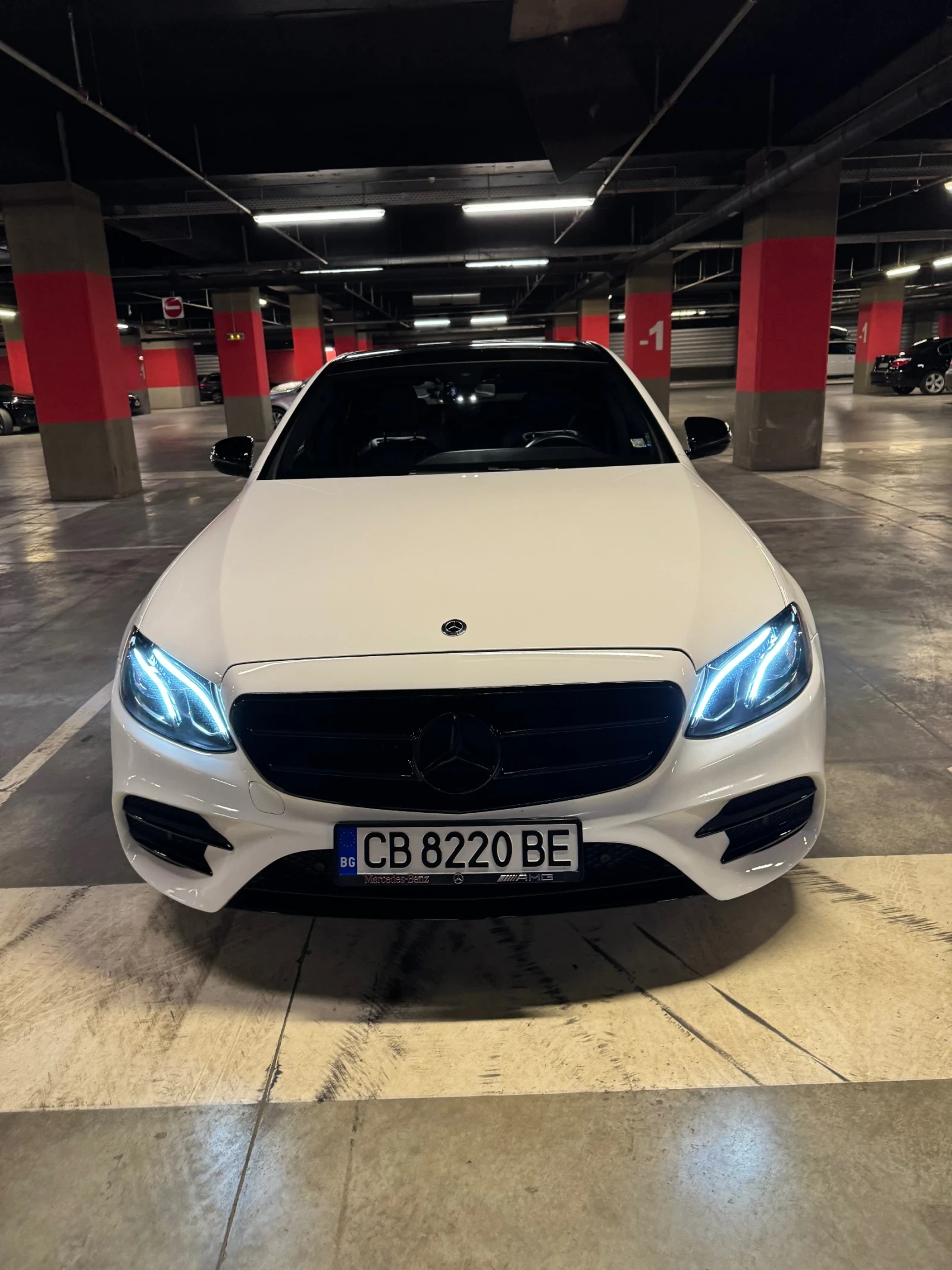 Mercedes-Benz E 300 AMG Line/Widescreen/Panorama/4MATIC, снимка 2 - Автомобили и джипове - 53749067