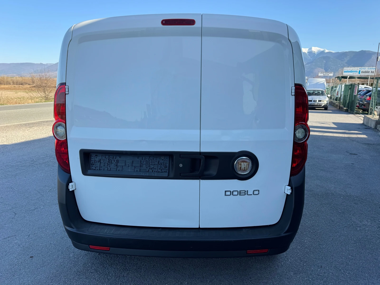 Fiat Doblo 1.6 Mjet, снимка 5 - Автомобили и джипове - 53801321