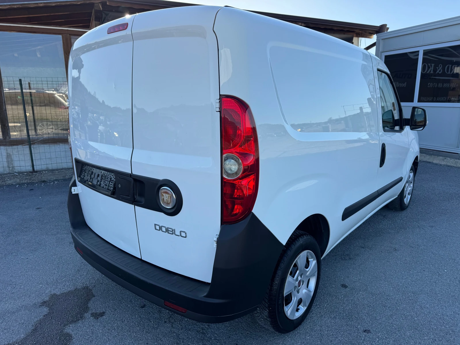 Fiat Doblo 1.6 Mjet, снимка 6 - Автомобили и джипове - 53801321