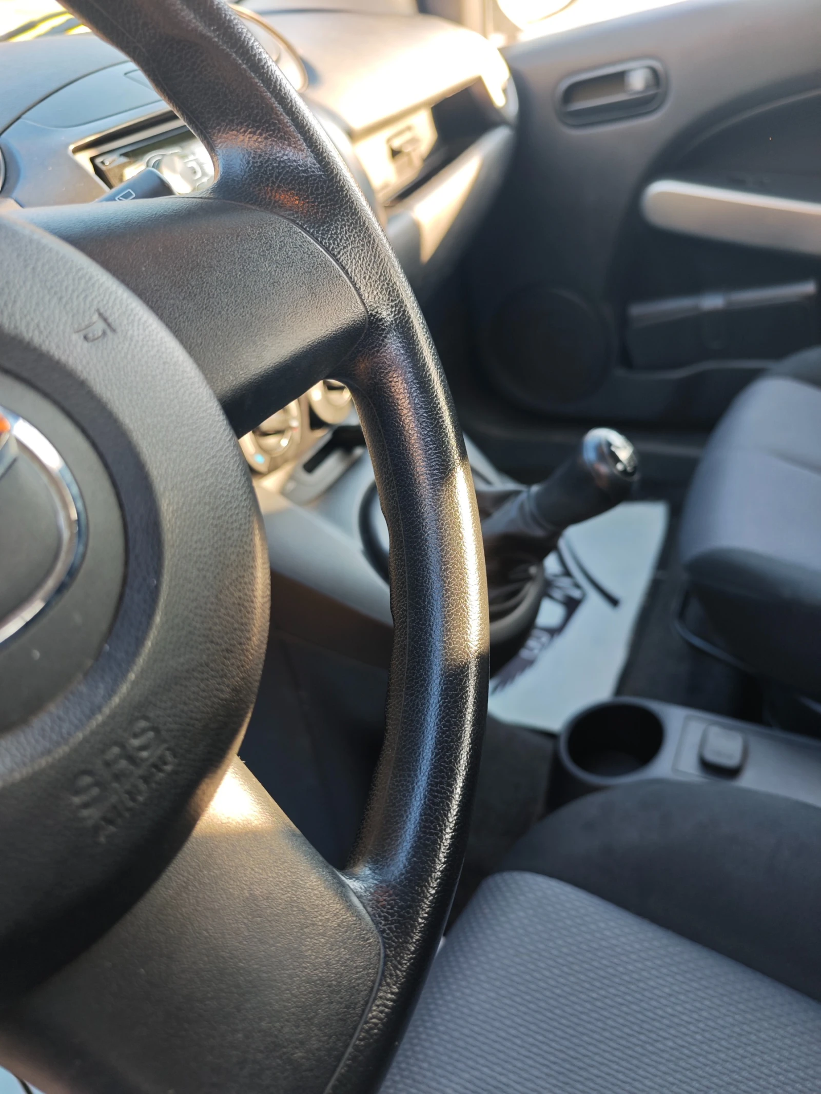 Mazda 2 1.3I НОВ ВНОС, снимка 10 - Автомобили и джипове - 53828038