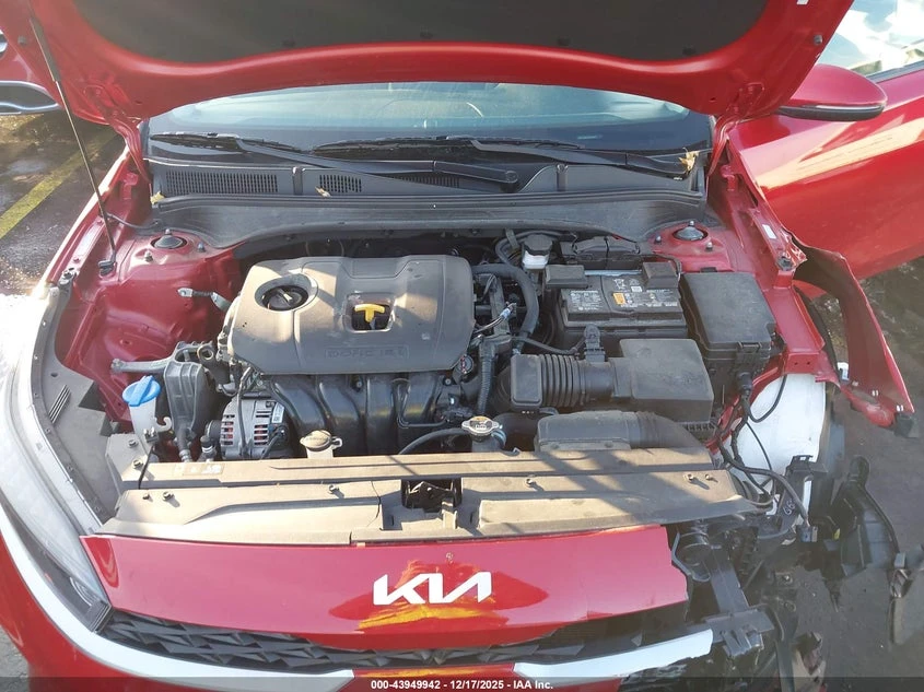 Kia Forte 2.0L I-4 DOHC, VVT, 147HP Front Wheel Drive, снимка 10 - Автомобили и джипове - 53877629