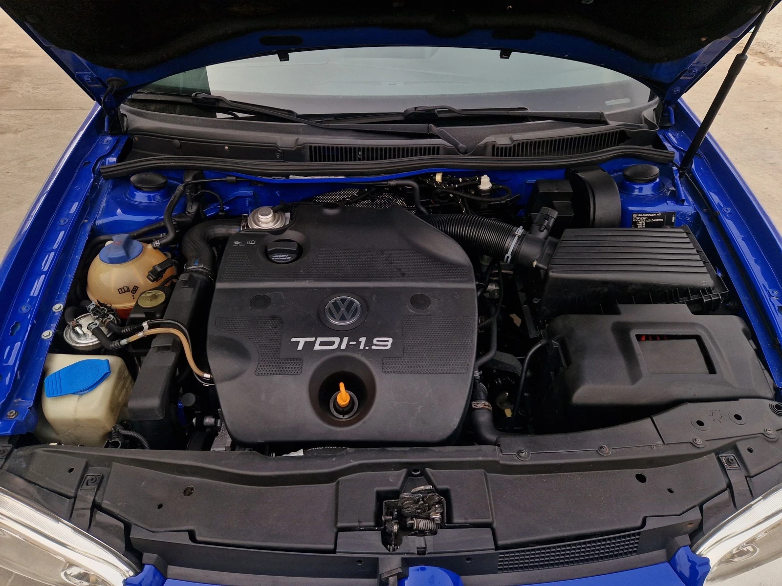 VW Golf 1.9TDI 90к.с., снимка 14 - Автомобили и джипове - 54017232