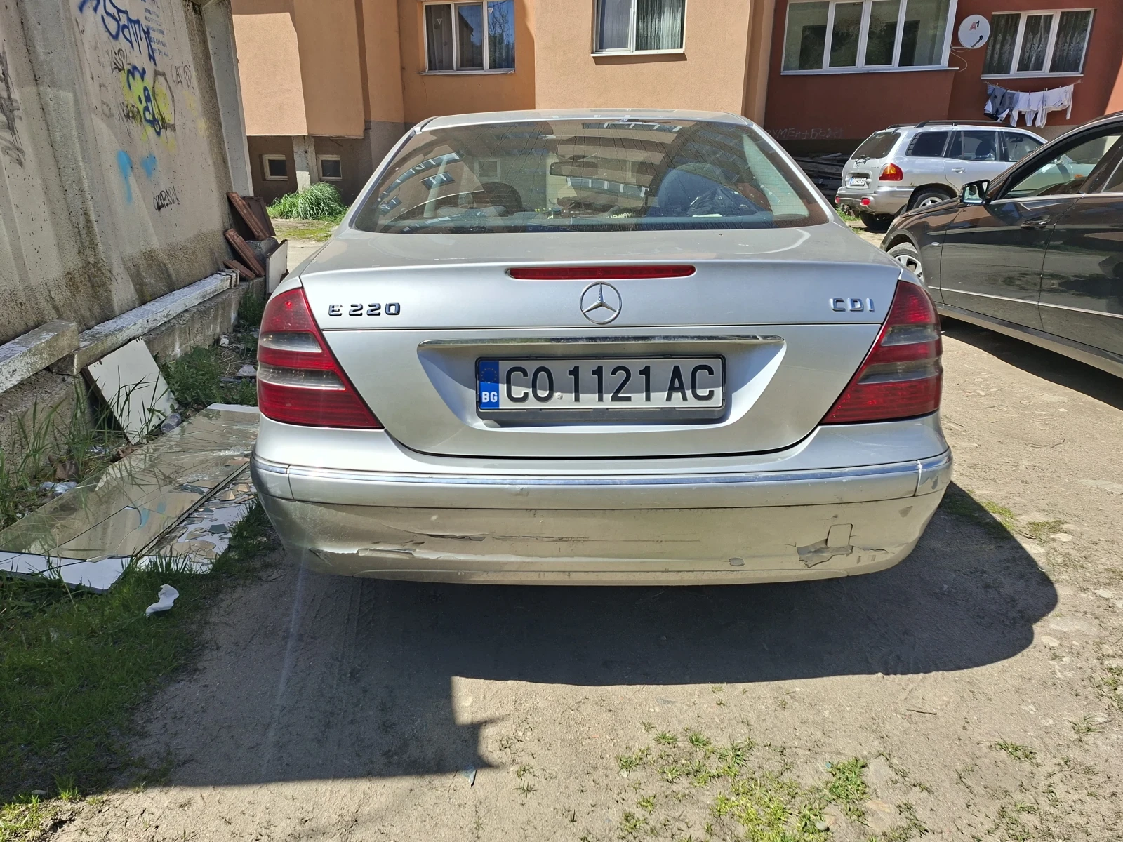Mercedes-Benz E 220, снимка 2 - Автомобили и джипове - 54319598