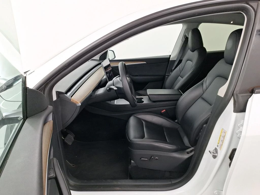 Tesla Model Y LONG RANGE AWD, снимка 6 - Автомобили и джипове - 54374060