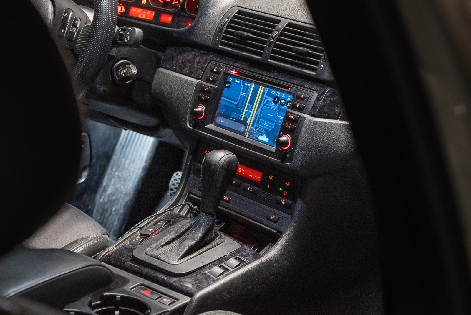 BMW 330 XD, снимка 14 - Автомобили и джипове - 54837580