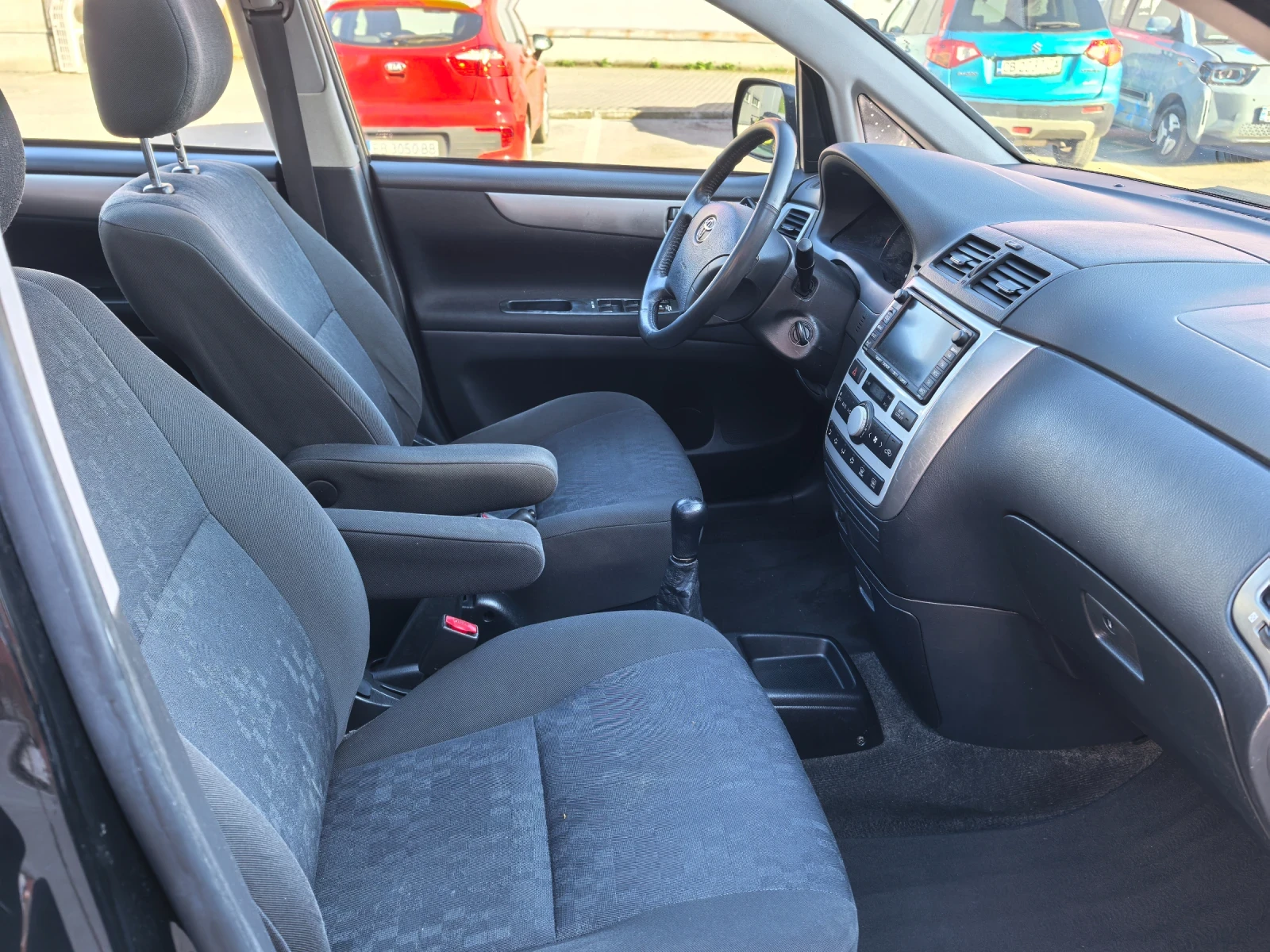 Toyota Avensis verso 2.0i  7 �����!!! | Mobile.bg � ����������� 15