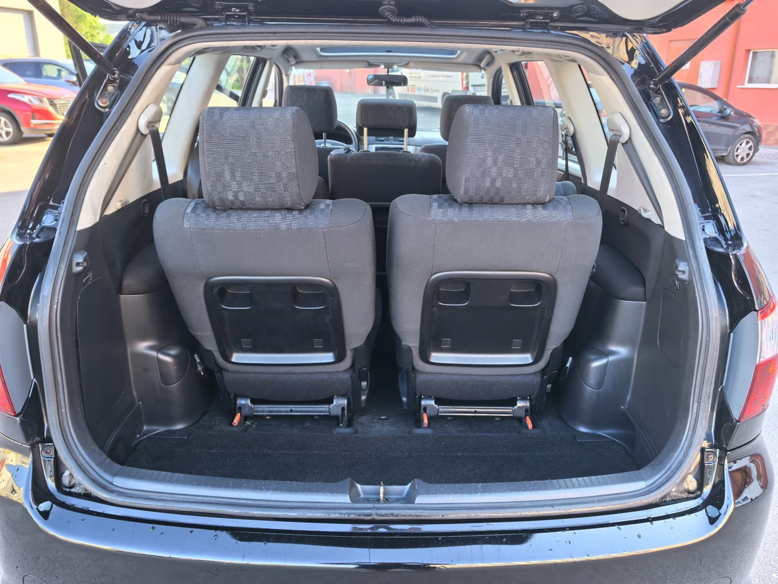 Toyota Avensis verso 2.0i  7 �����!!! | Mobile.bg � ����������� 7