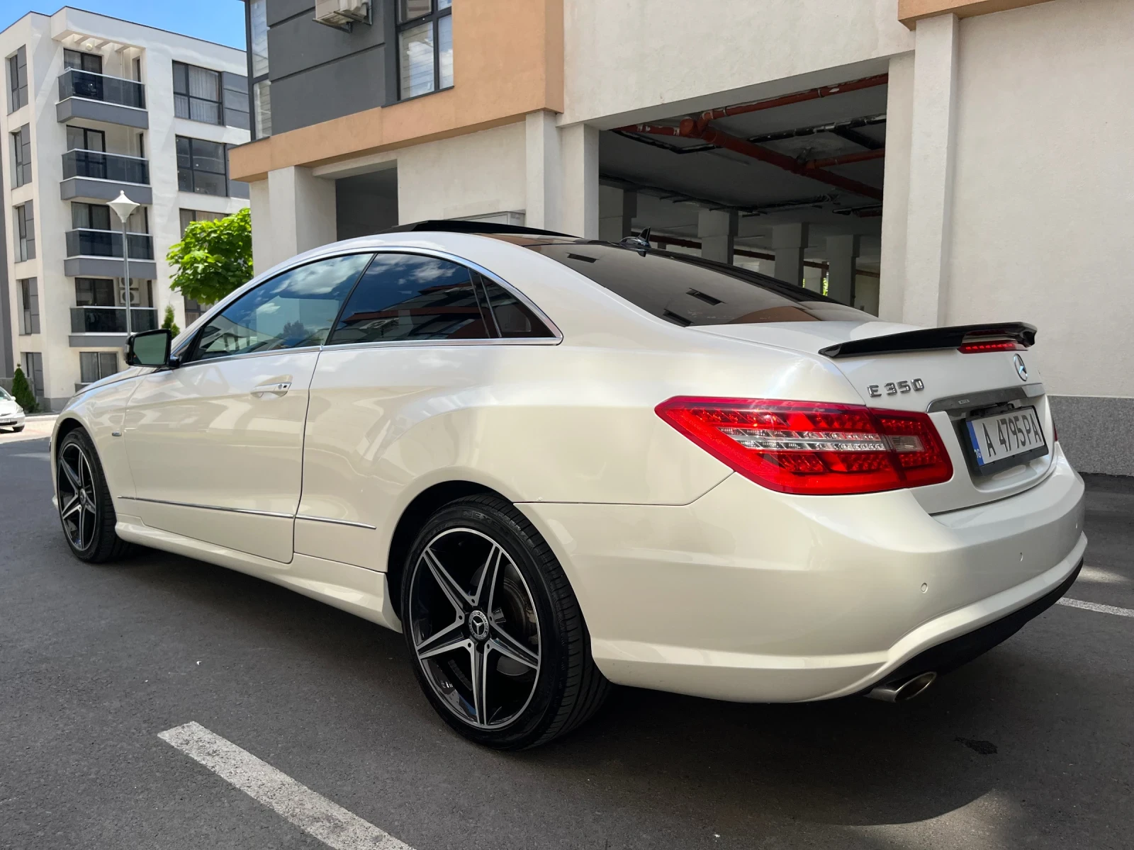 Mercedes-Benz E 350 AMG PACK 4MATIC, снимка 6 - Автомобили и джипове - 55245286