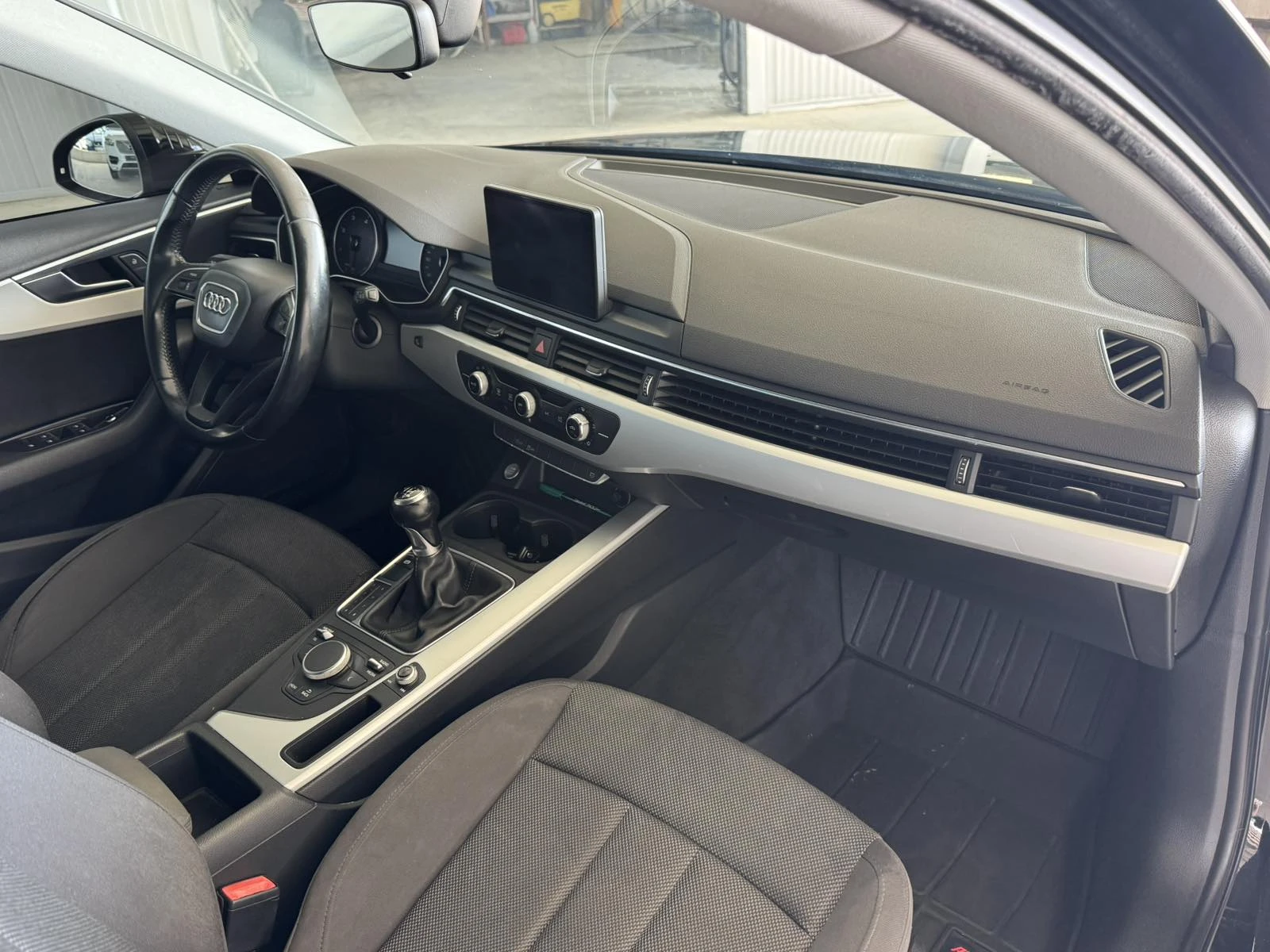 Audi A4 2.0TDI* 136ps* LED* НАВИ* КАМЕРА* , снимка 10 - Автомобили и джипове - 55975473