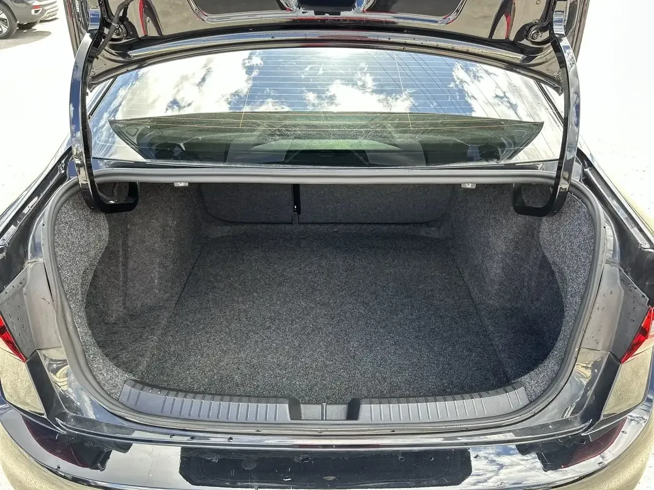 VW Jetta GLI/�����/��������/�������/�����/CARFAX | Mobile.bg � ����������� 10