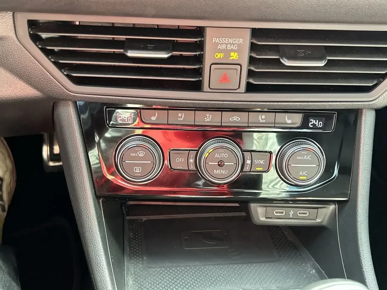VW Jetta GLI/�����/��������/�������/�����/CARFAX | Mobile.bg � ����������� 9