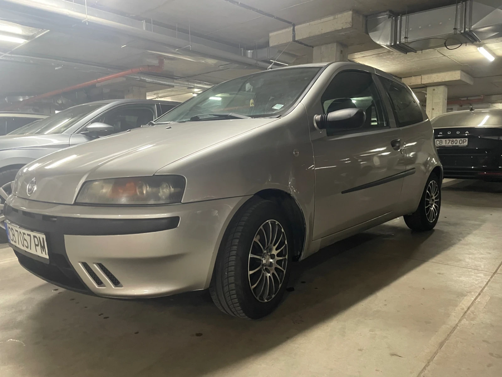 Fiat Punto 1.9 JTD, снимка 4 - Автомобили и джипове - 56647660