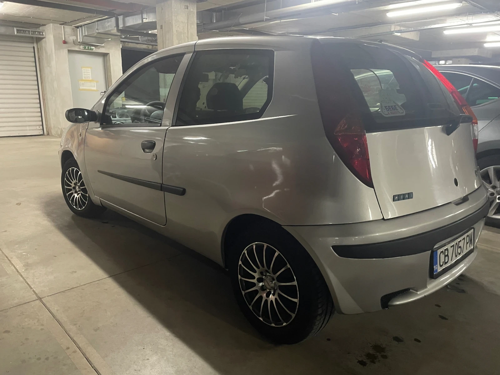 Fiat Punto 1.9 JTD, снимка 6 - Автомобили и джипове - 56647660