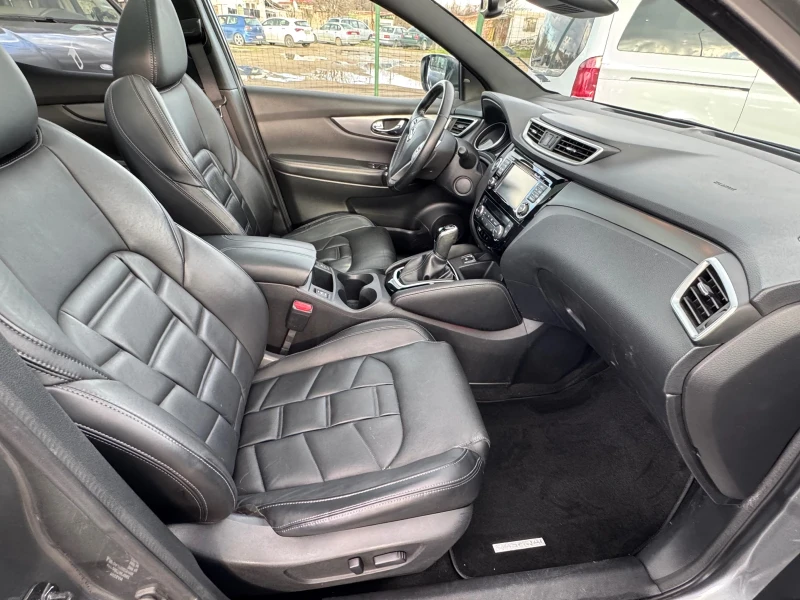 Nissan Qashqai 1.5 DCI, снимка 11 - Автомобили и джипове - 53126386