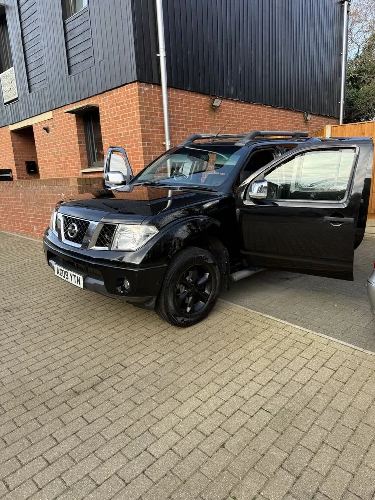 Nissan Navara, снимка 2 - Автомобили и джипове - 49498858