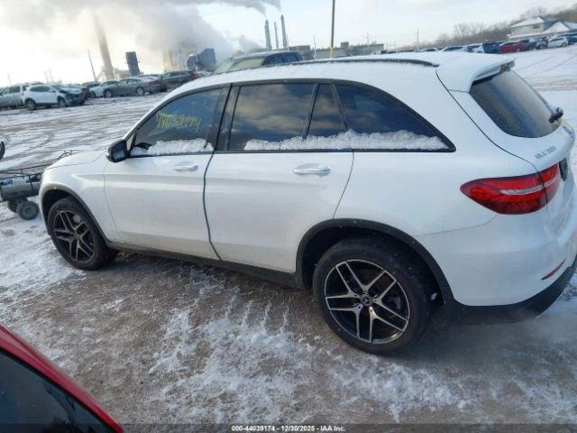 Mercedes-Benz GLC 300, снимка 13 - Автомобили и джипове - 53343995