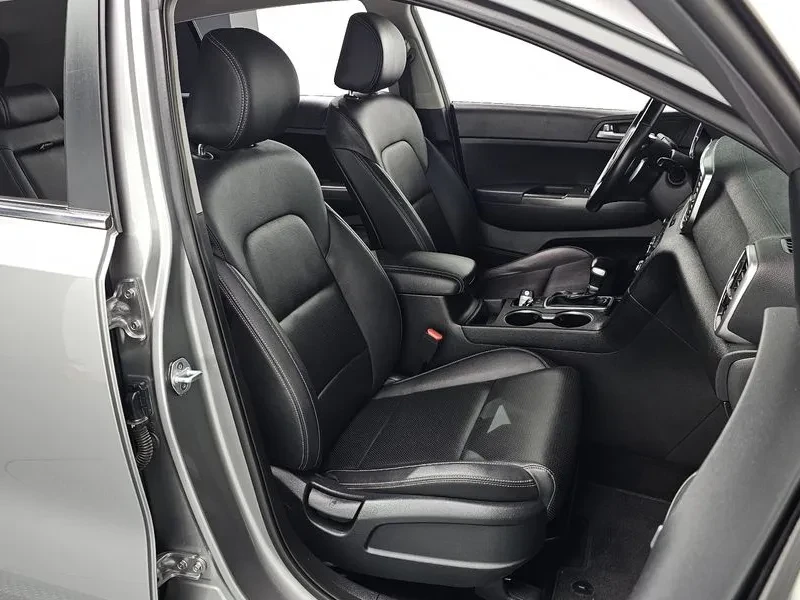 Kia Sportage 2.0 2Wd Luxury, снимка 11 - Автомобили и джипове - 55884831