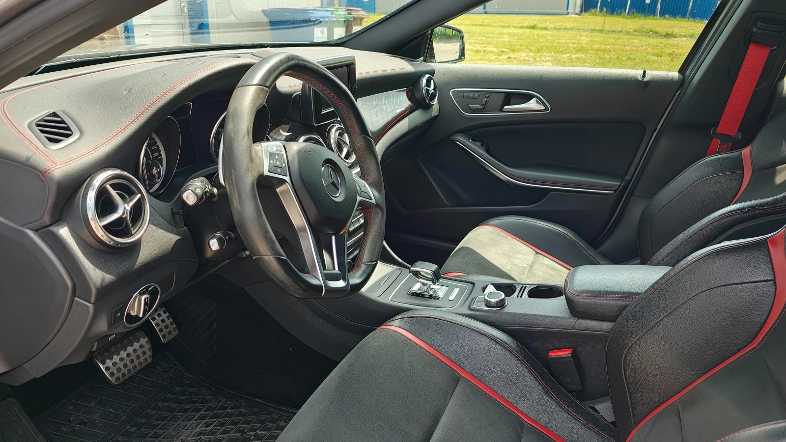 Mercedes-Benz GLA 45 AMG Renntech GLA 50RS - изображение 7