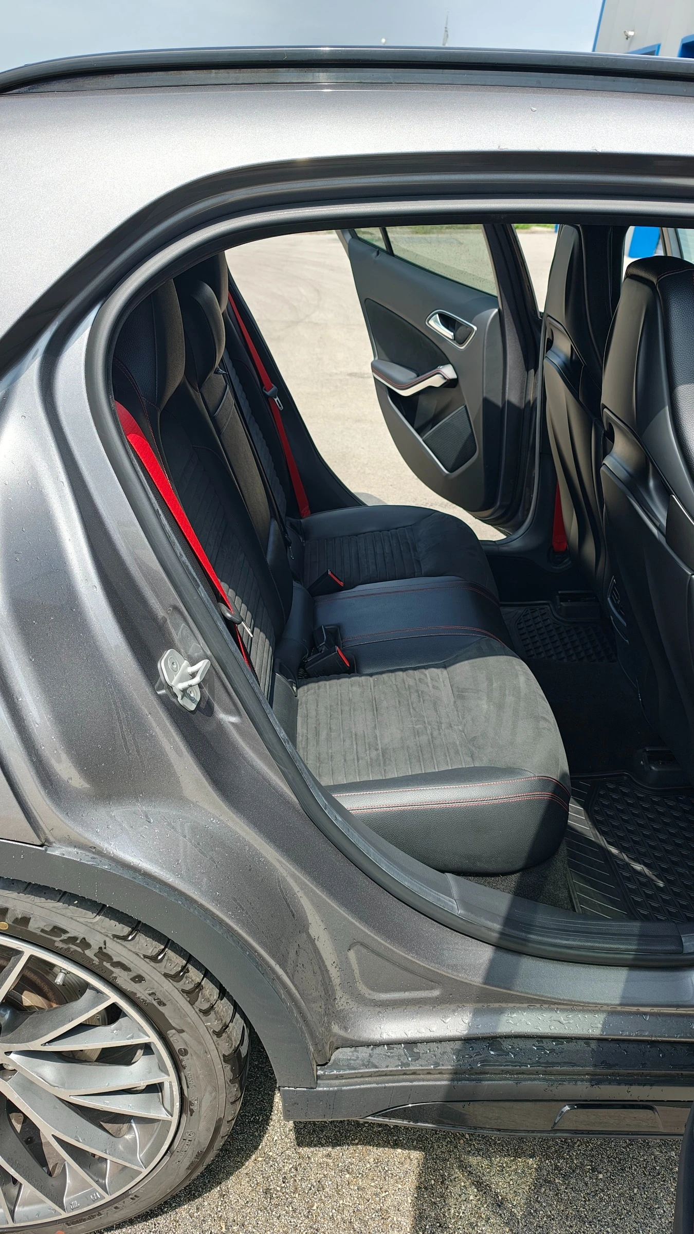 Mercedes-Benz GLA 45 AMG Renntech GLA 50RS - изображение 9