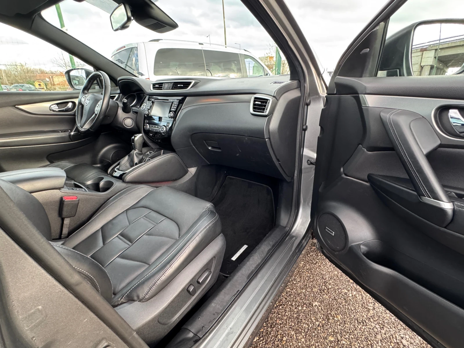 Nissan Qashqai 1.6 DCI | Mobile.bg � ����������� 12