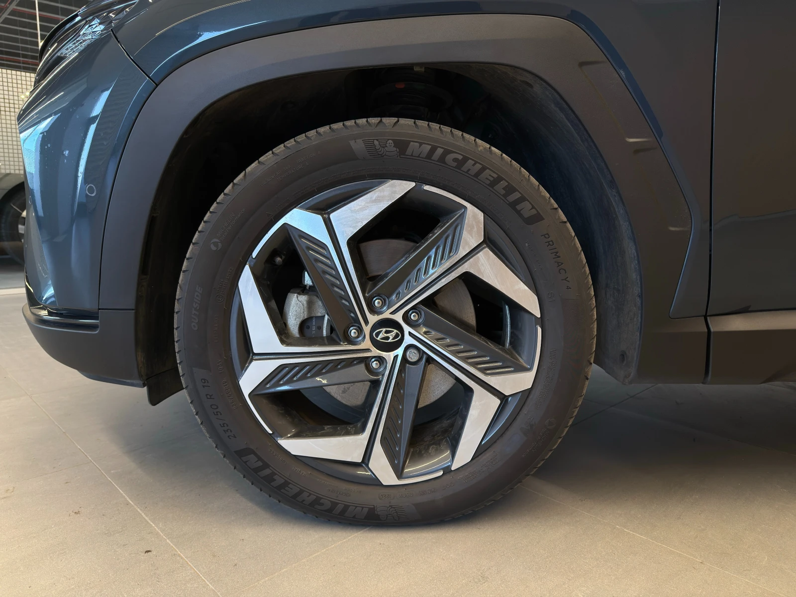 Hyundai Tucson PREMIUM Plug-in Hybrid AWD - изображение 9