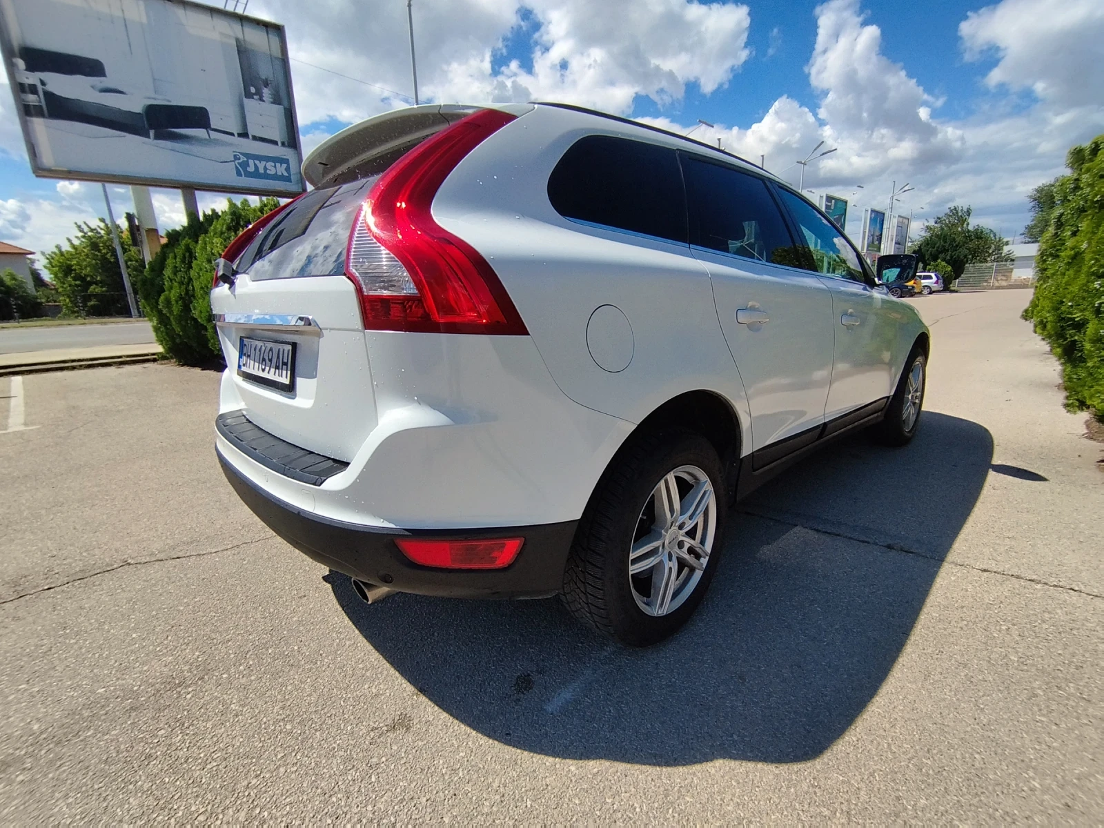 Volvo XC60 2.4 D/4x4/automat , снимка 8 - Автомобили и джипове - 54637648