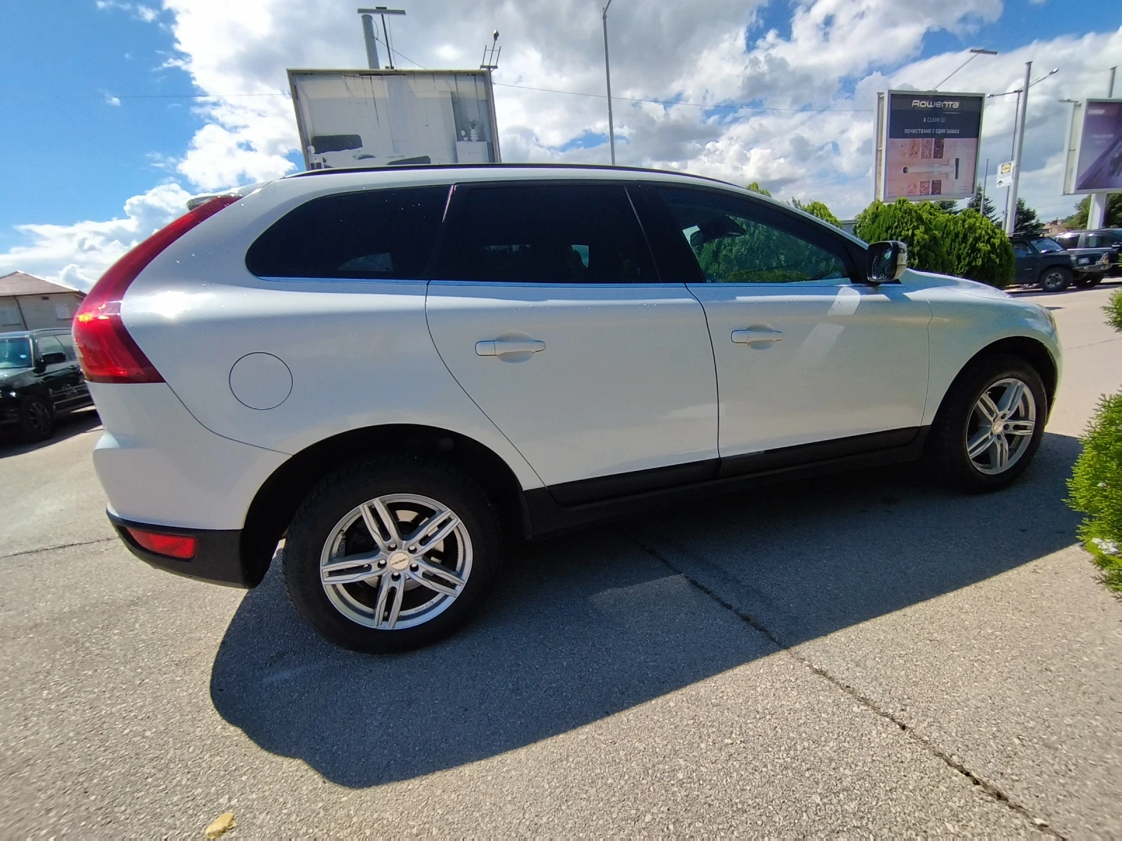 Volvo XC60 2.4 D/4x4/automat , снимка 6 - Автомобили и джипове - 54637648