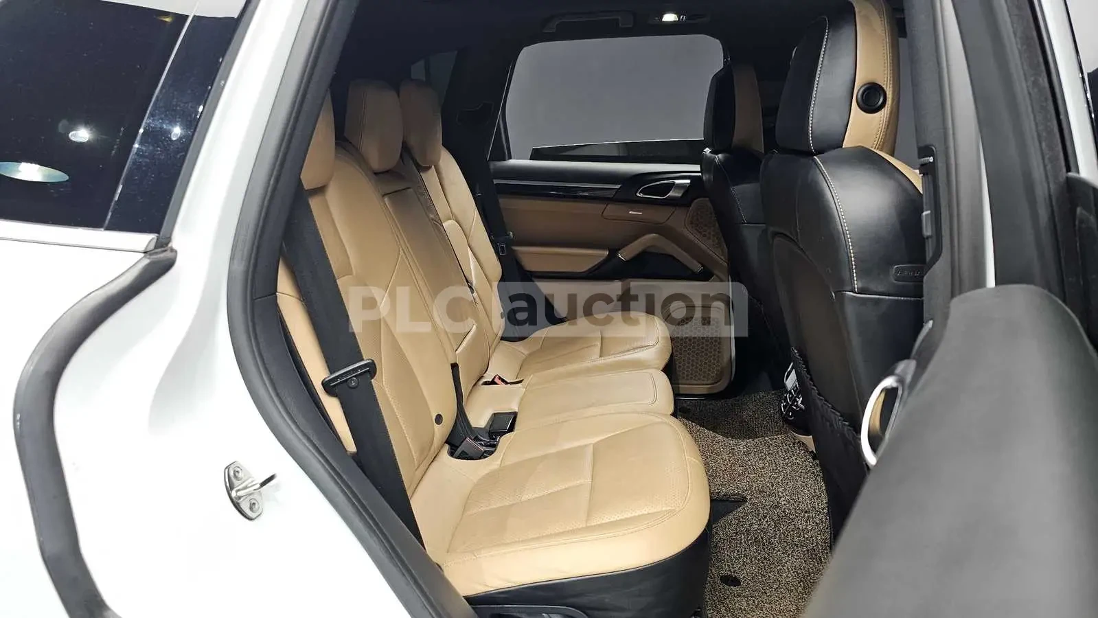 Porsche Cayenne PLATINUM EDITION PANORAMA/360CAM/FULL, снимка 10 - Автомобили и джипове - 55277029