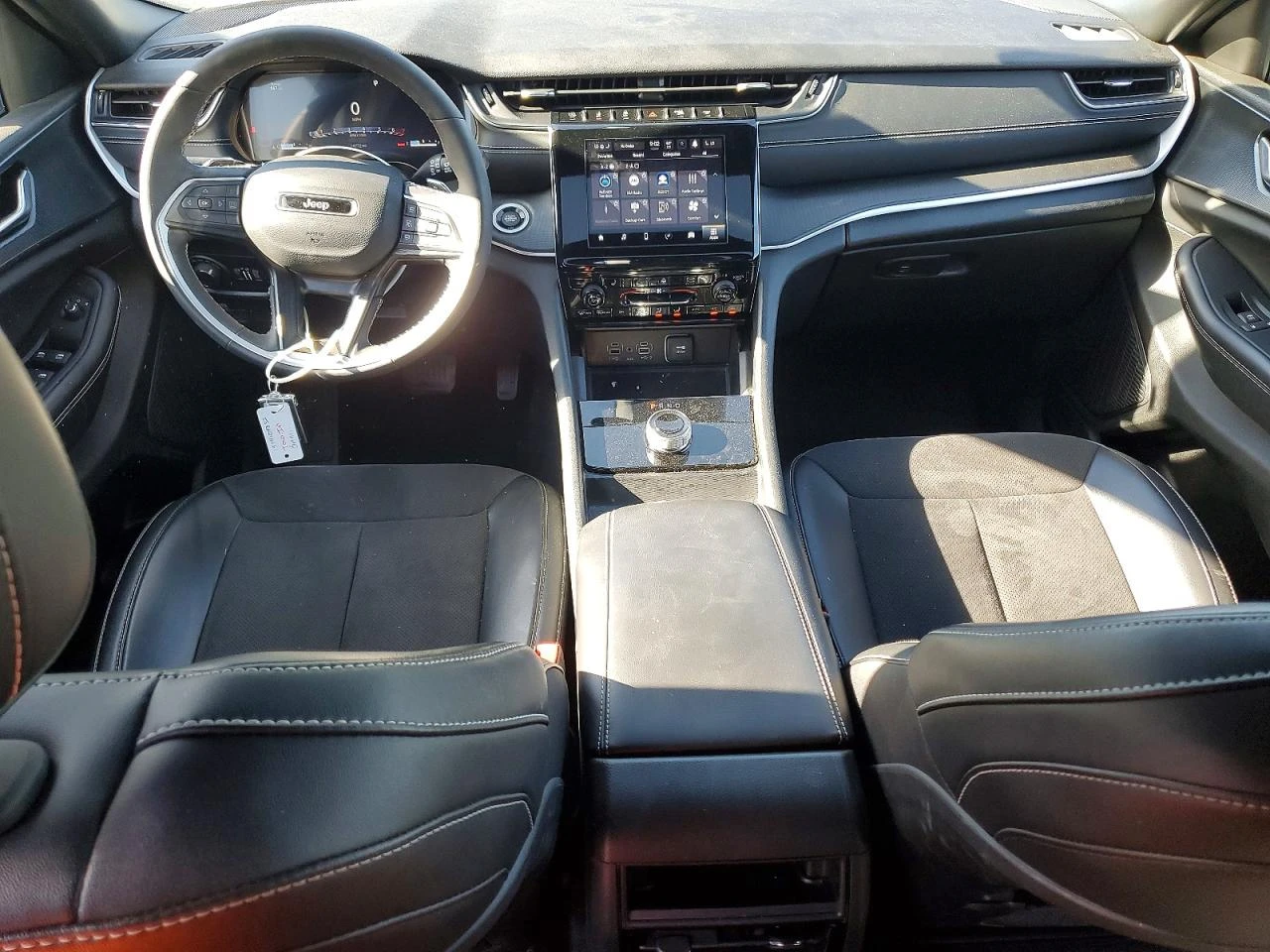 Jeep Grand cherokee 3.6l Laredo, снимка 8 - Автомобили и джипове - 55802598