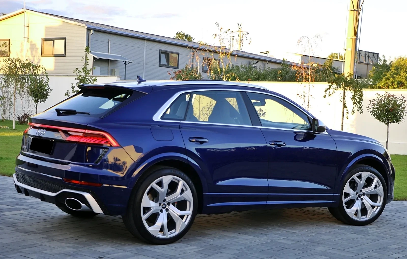 Audi RSQ8 4.0 TFSI V8 Mild Hybrid Quattro, снимка 8 - Автомобили и джипове - 56310641
