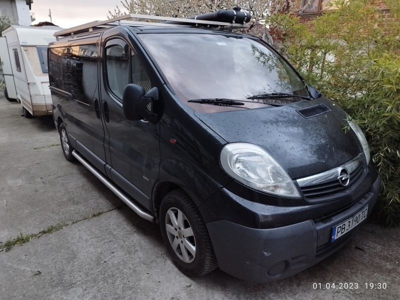 Opel Vivaro, снимка 1 - Бусове и автобуси - 45749571