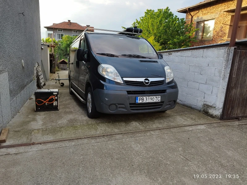 Opel Vivaro, снимка 4 - Бусове и автобуси - 47444056