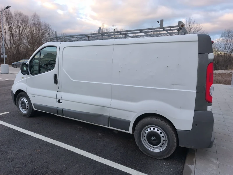 Opel Vivaro Товарен, снимка 5 - Бусове и автобуси - 53405858