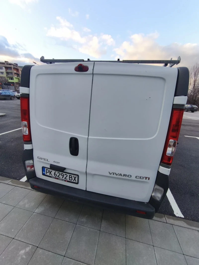 Opel Vivaro Товарен, снимка 3 - Бусове и автобуси - 53405858