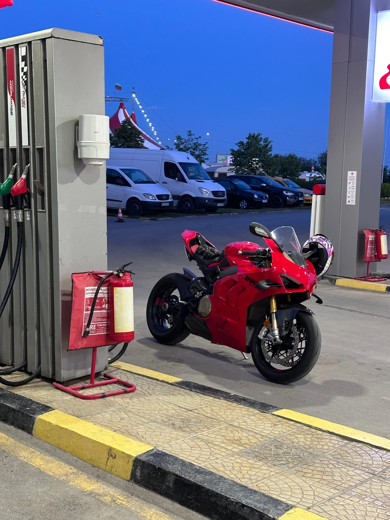 Ducati Panigale V4S - изображение 4