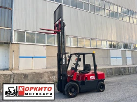 Мотокар Nissan 2.5 Тона / Безплатен Транспорт / Като Нов!!!, снимка 9