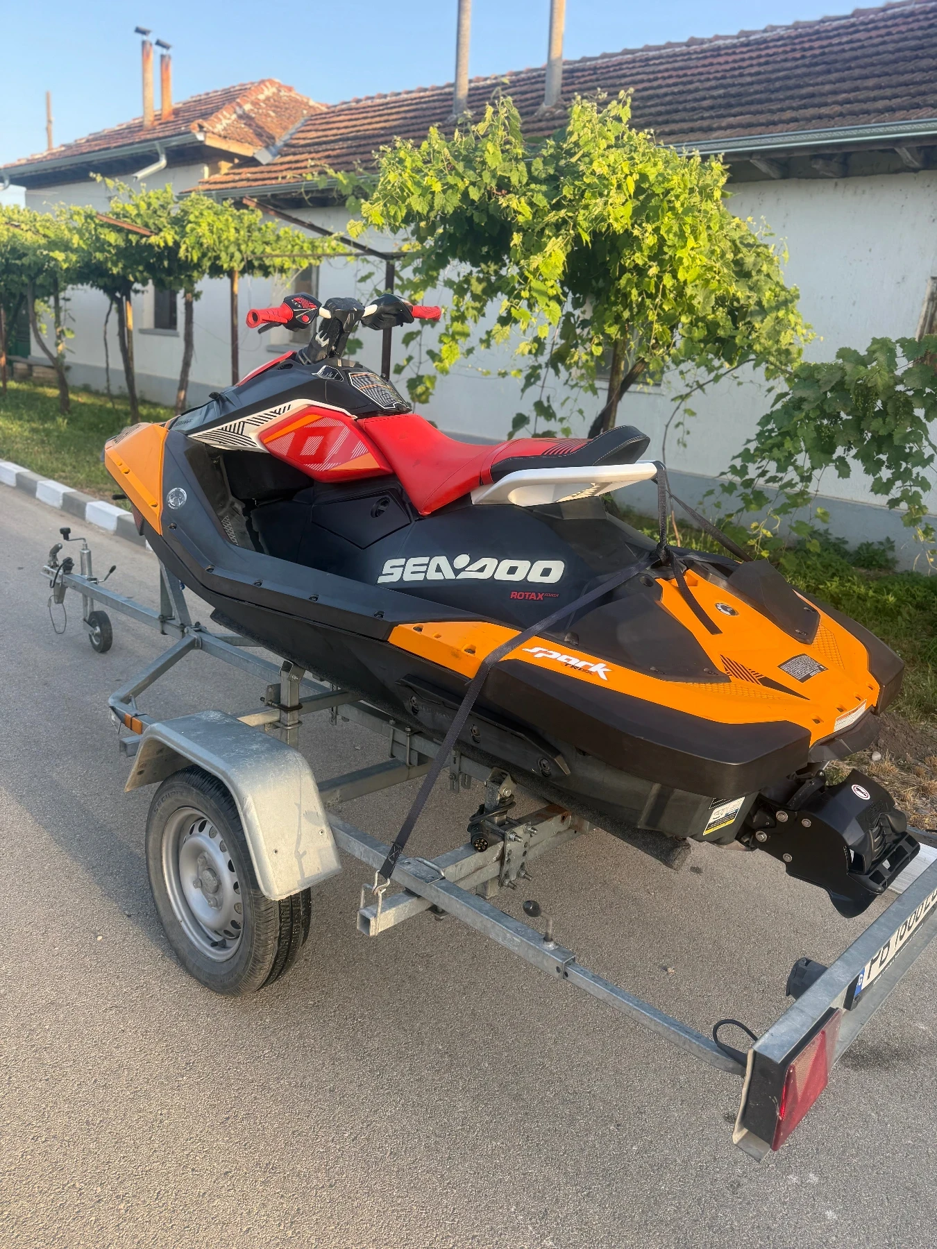 Джет Bombardier Sea Doo Spark Trixxx, снимка 7 - Воден транспорт - 55081522