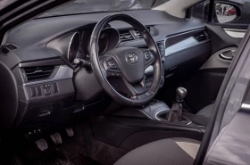 Toyota Avensis 1.8 бензин ТОП! С ГАРАНЦИЯ! , снимка 7