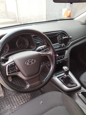Hyundai Elantra 1, 6 crdi - 13000 € / 25425.79 лв. - 71967497 8