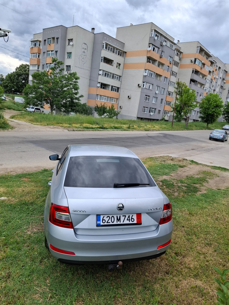 Skoda Octavia, снимка 6 - Автомобили и джипове - 46348245