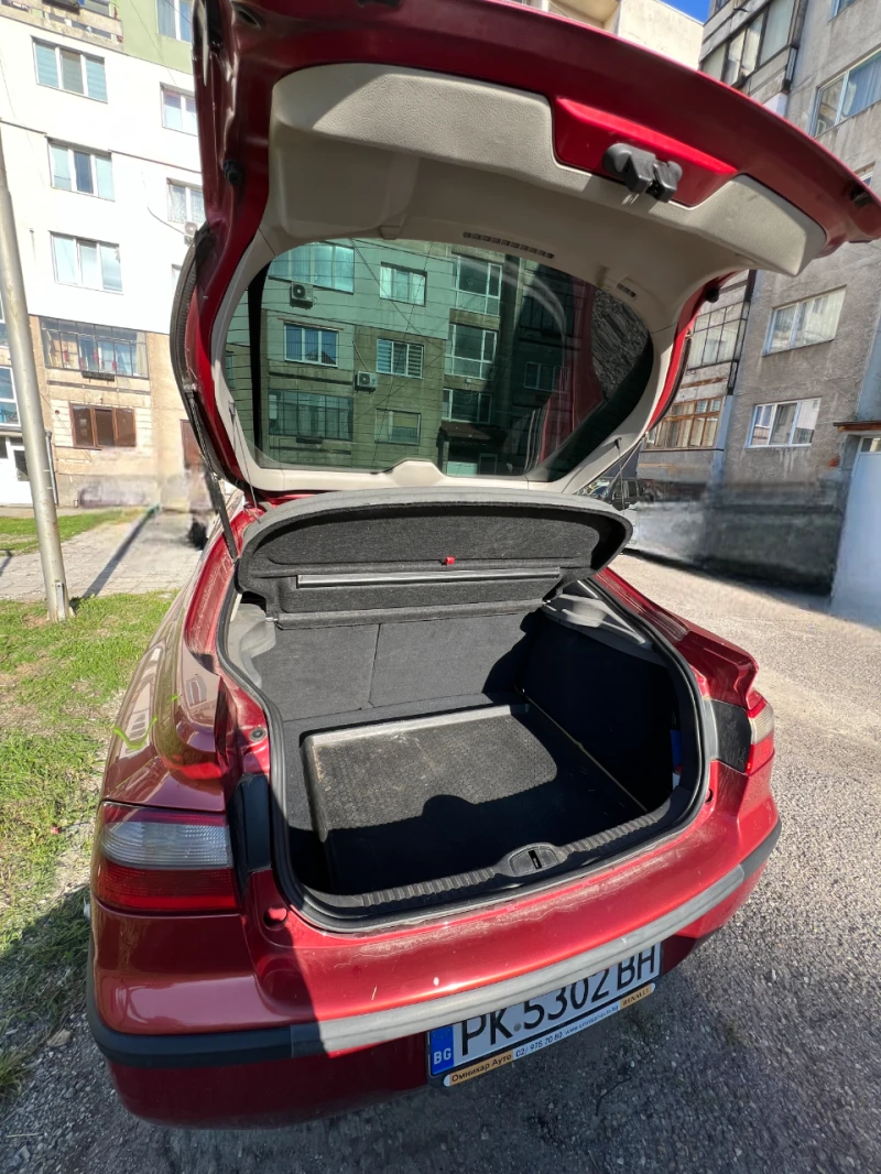 Renault Laguna, снимка 14 - Автомобили и джипове - 47354749